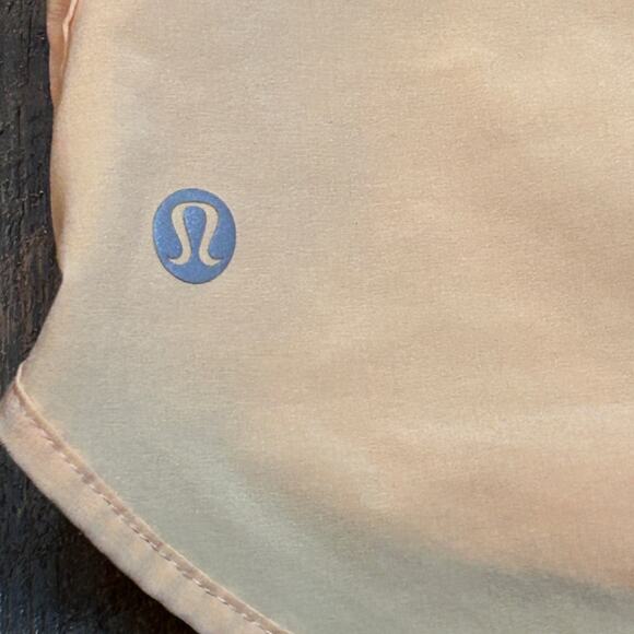 Lululemon 3” Running Shorts Size 2 Light Melon color - Picture 5 of 7